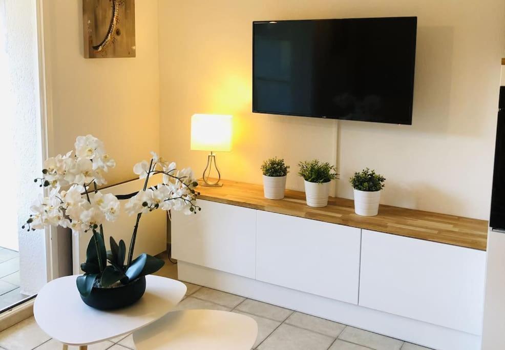 Studio Cabine Climatise 800 M De La Plage Et Des Commerces Bormes-les-Mimosas Εξωτερικό φωτογραφία